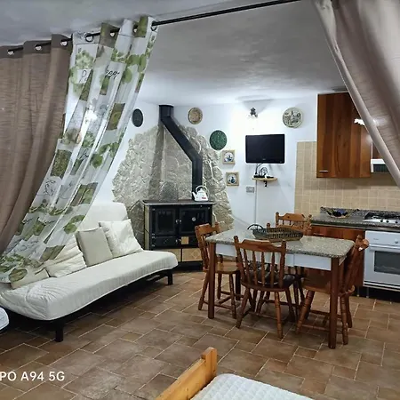 アパート La Dimora Di Angela アメンドラーラ